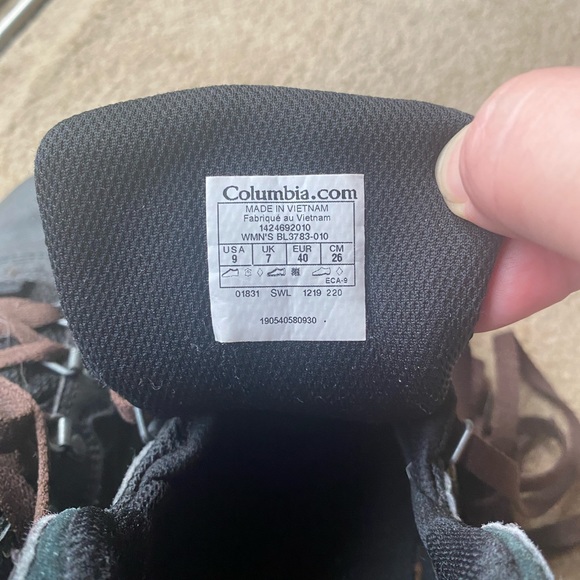 Columbia women’s hiking boots size 9 - Picture 3 of 8